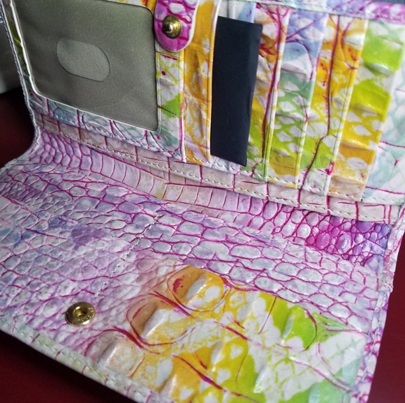 Brahmin Optimism Ombre Melbourne Ady Wallet - Picture 4 of 10